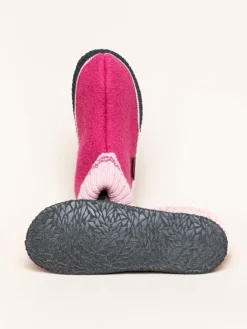 AL Oetz in pink><noscript><img width=