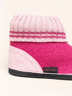 AL Oetz in pink><noscript><img width=
