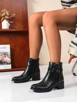 Ankle-Boots in Schwarz>Sixth Sens Clearance