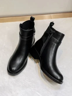 Ankle-Boots in Schwarz><noscript><img width=