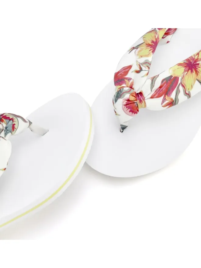 LASCANA Sandalen·Zehensandalen^Badezehentrenner in weiß geblümt