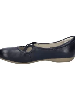 Ballerina Fiona 39 in ocean><noscript><img width=