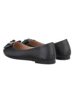 Ballerina in Schwarz><noscript><img width=