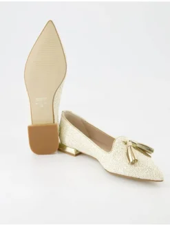 Ballerinas in Beige><noscript><img width=