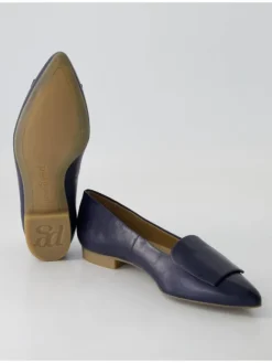 Ballerinas in Blau><noscript><img width=
