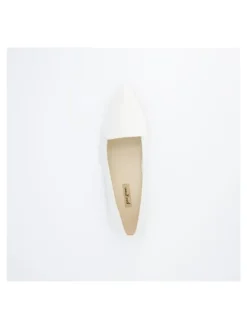 Ballerinas in Ivory><noscript><img width=