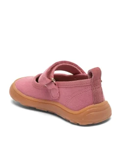 Ballerinas in Pink><noscript><img width=