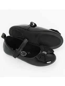 Ballerinas in Schwarz><noscript><img width=