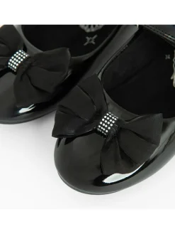 Ballerinas in Schwarz><noscript><img width=