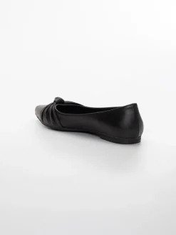 Ballerinas in Schwarz><noscript><img width=