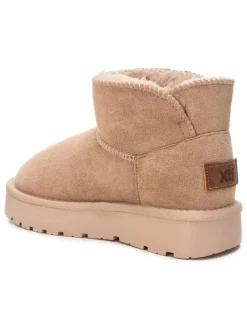 Boots in Beige><noscript><img width=