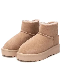Boots in Beige><noscript><img width=