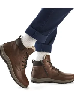 Boots in Braun><noscript><img width=