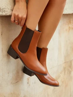 Bellucci Stiefel & Boots^Boots in Hellbraun