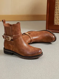 Boots in Hellbraun><noscript><img width=