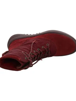 Boots in Rot><noscript><img width=