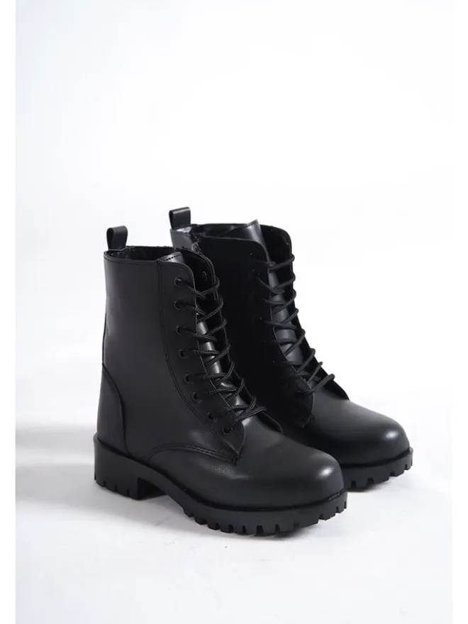 Boots in Schwarz>trendyol Clearance