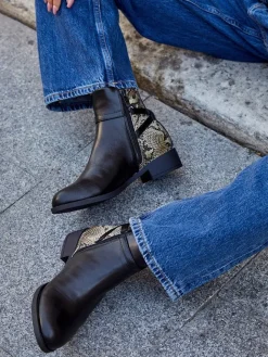 Belluci Stiefel & Boots^Boots in Schwarz