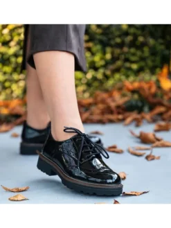 Brogues in BLACK><noscript><img width=