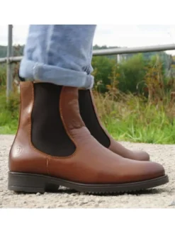 Chelsea Boots in Brown/Brown><noscript><img width=