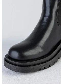 Musk Stiefeletten^Chelsea-Boots in Schwarz