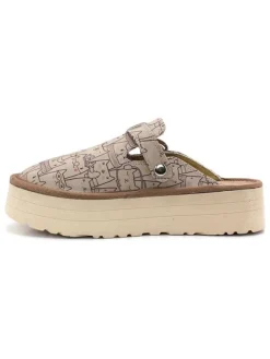 Clogs in Beige>Calceo