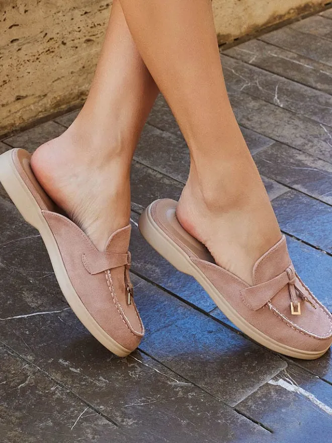 Clogs in Beige>Bellucci Outlet