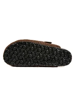 Clogs in Braun><noscript><img width=
