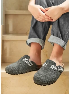 Clogs in Grau><noscript><img width=