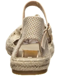 Espadrilles in Beige><noscript><img width=