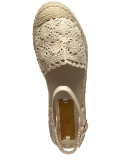 Espadrilles in Beige><noscript><img width=