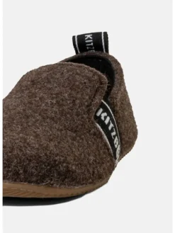 Hausschuh T-Modell Filz in Dark oak><noscript><img width=