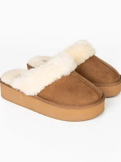 Hausschuhe "Emesta" in Hellbraun>ISLAND BOOT Online