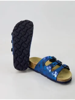 Hausschuhe in Blau><noscript><img width=