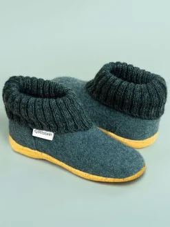 Hüttenschuhe in Dunkelgrün><noscript><img width=
