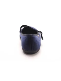 Janes Oda in Marine><noscript><img width=