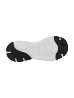 in white><noscript><img width=