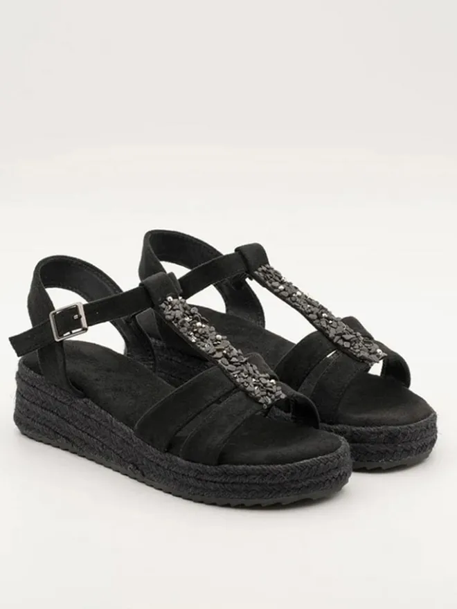 Keilsandaletten in Schwarz>Belucci Clearance
