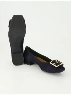 Klassische Pumps in Blau><noscript><img width=