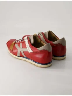 Klassische Schnürschuhe in Rot><noscript><img width=