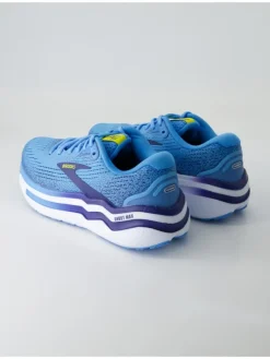 Laufschuhe in Blau><noscript><img width=