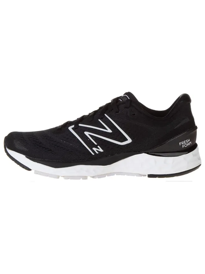 Laufschuhe "Tech Run Solvi v4" in Schwarz>New Balance Clearance