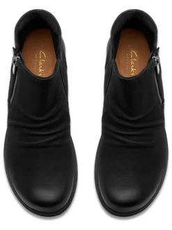 Clarks Stiefeletten^Leder-Ankle-Boots in Schwarz