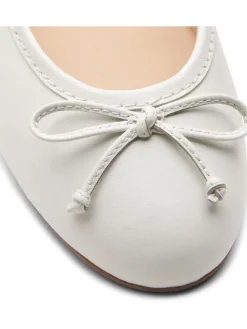 Leder-Ballerinas ''Fawna'' in Weiß><noscript><img width=