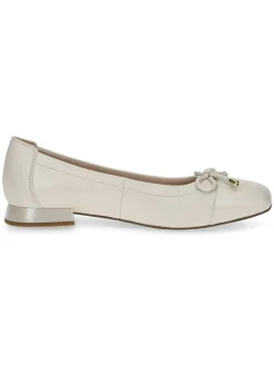 Leder-Ballerinas in Creme><noscript><img width=