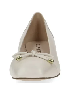 Leder-Ballerinas in Creme><noscript><img width=