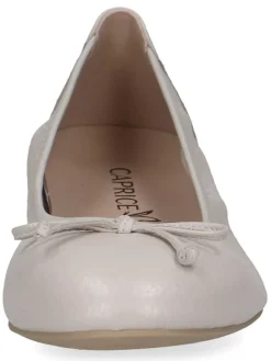 Leder-Ballerinas in Creme><noscript><img width=