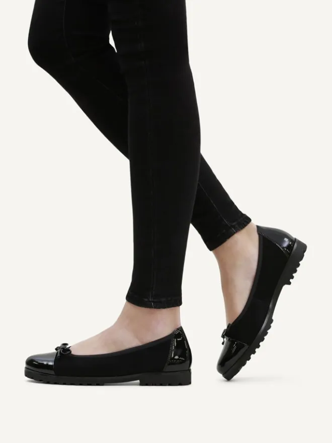 Leder-Ballerinas in Schwarz>Caprice Clearance