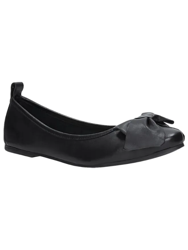 Leder-Ballerinas in Schwarz>Wojas