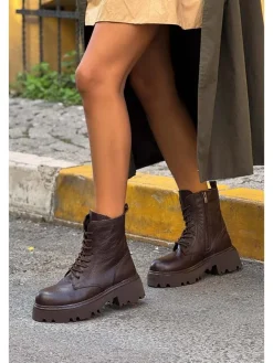 trendyol Stiefel & Boots^Leder-Boots in Braun
